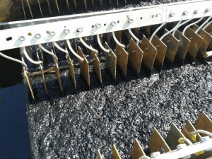 فاضلاب قالیشویی EC2 raymon 300x225 - فاضلاب قالیشویی