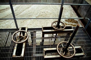 تصفیه فاضلاب صنایع کاغذ سازی IMG 1734 1 300x200 - تصفیه فاضلاب صنایع کاغذ سازی